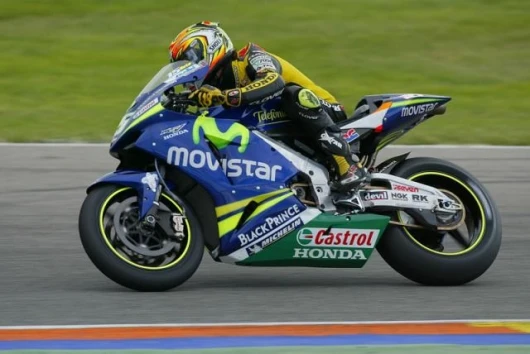 Dovizioso tests the ex-Gibernau RC211V