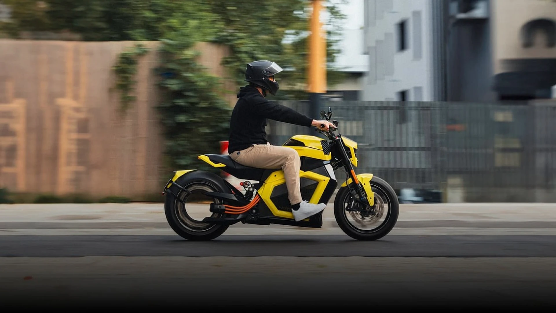 Verg Verge's hubless electric hubless moto does 850 miles in under 24 hours