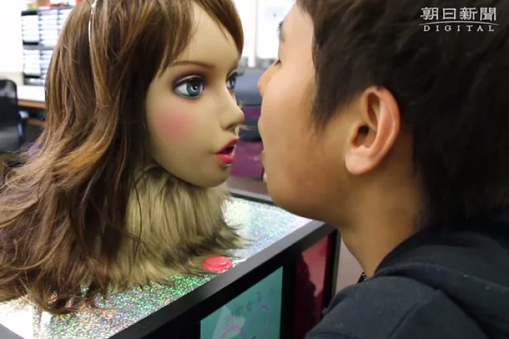 Kaori-chan, a female robot, can smell your breath and responds based on a four point scale (Photo: Asashi Shimbun)