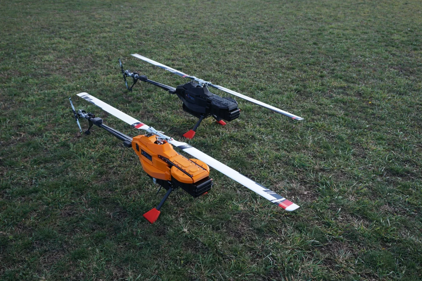 NOVAerial Procyon 800E: nearly two metres of blade diameter makes these a large and heavy airframe