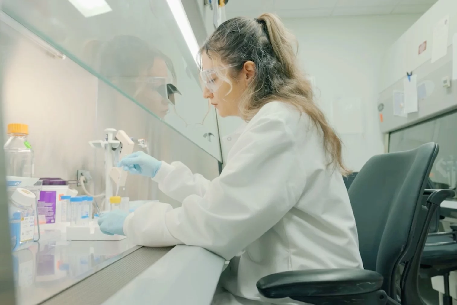 A researcher at the Jackson Laboratory working on examining biological markers to identify chronic fatigue syndrome