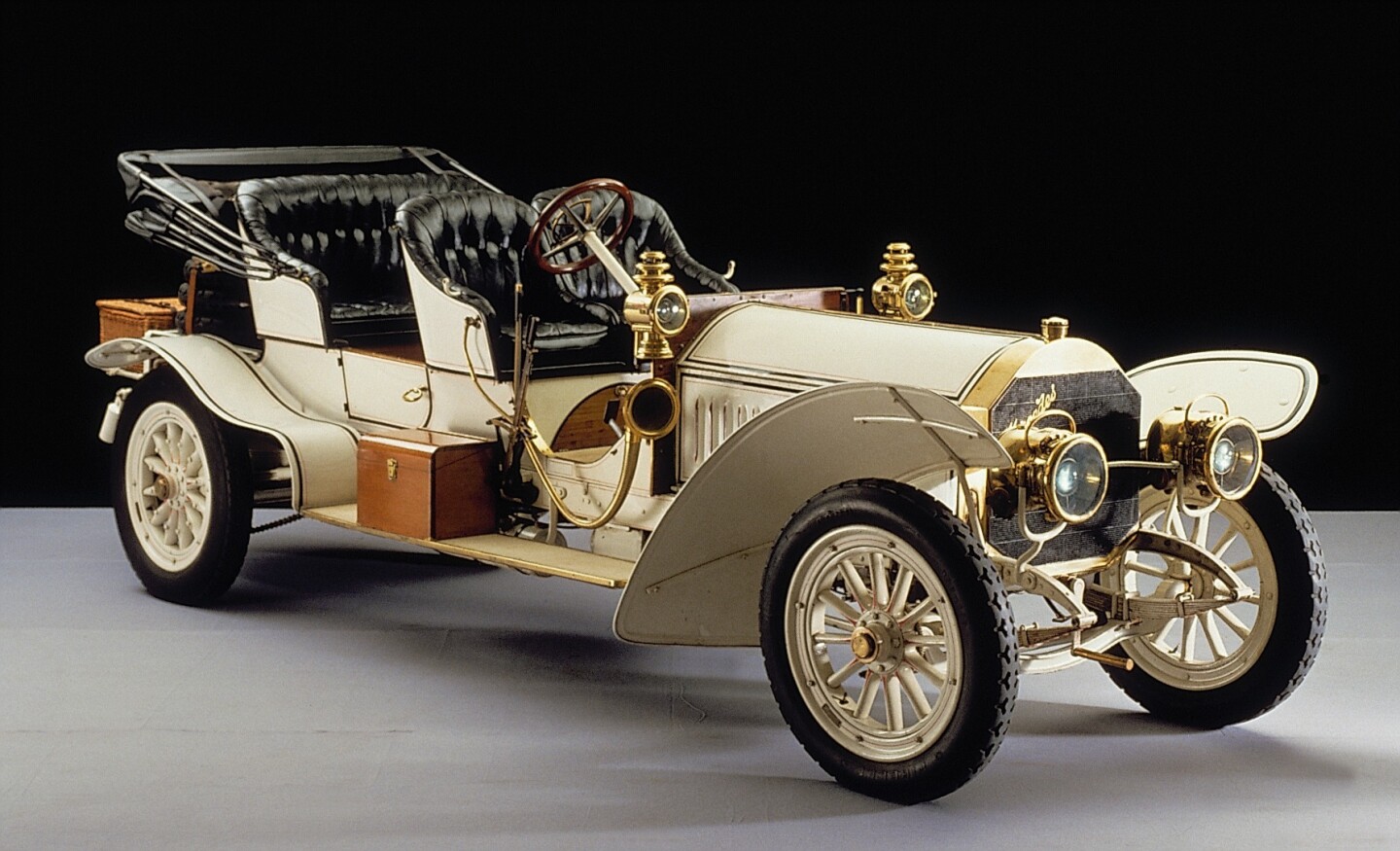 With a price tag of £1750 against the £2000 of the newly-introduced 70-hp Mercedes, the 50-hp Panhard was the second most expensive car on the British market and the Mercedes 70-hp (above) which eventually began production in 1907, were the cream of the crop for fast luxury touring, more than capable of travelling at 60 mph in the right conditions.