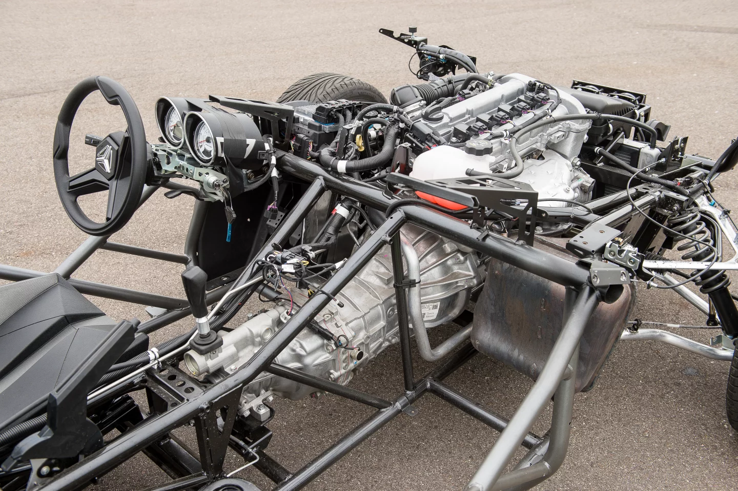 The Slingshot's steel frame skeleton