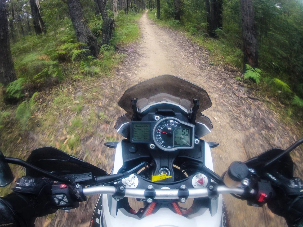 KTM Adventure 1190 R: a true dirt superbike (Photo: Gizmag/Loz Blain)