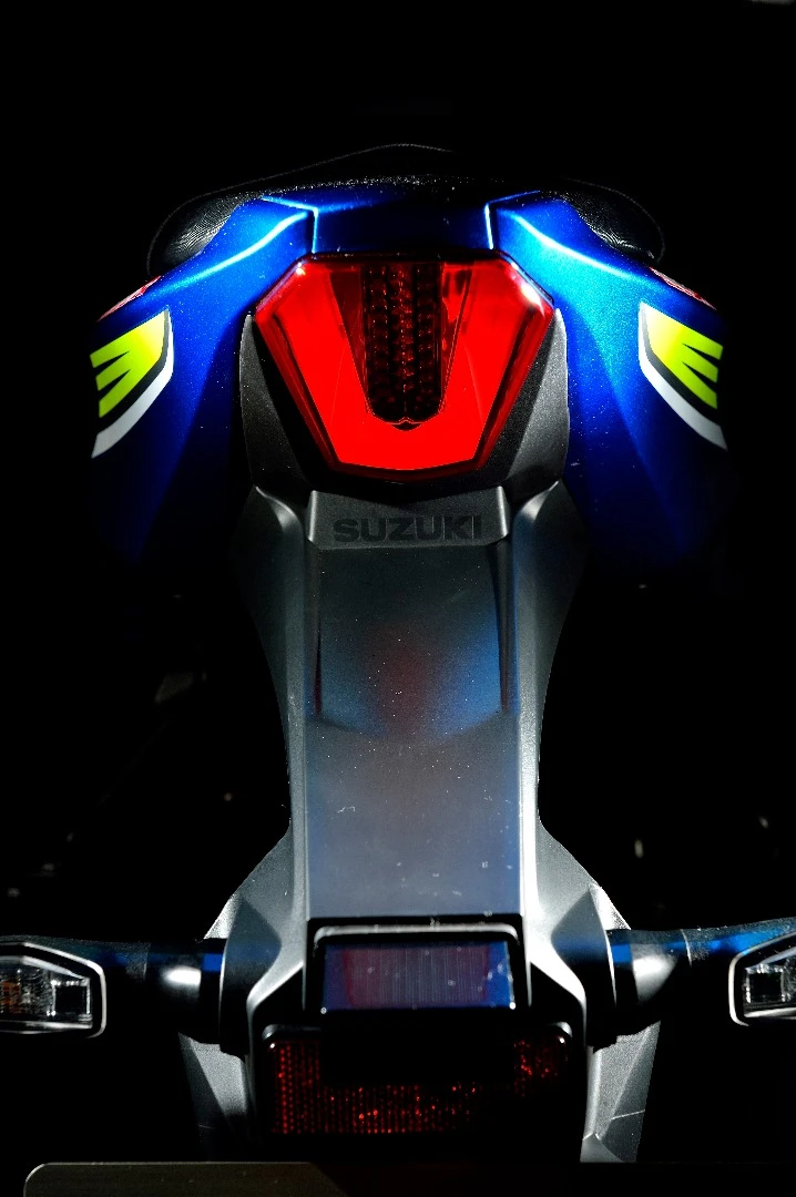 The tail of the Suzuki GSX-R1000/R mimics the design of the GSX-RR MotoGP racer