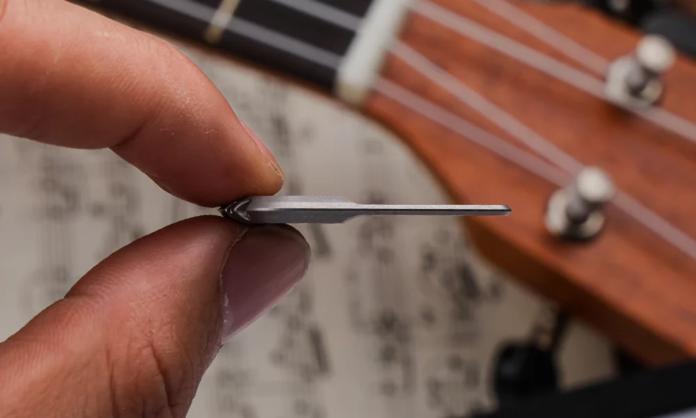 The ResoTi measures 1.2 mm at the business end, which bulks up to 3 mm for the grip