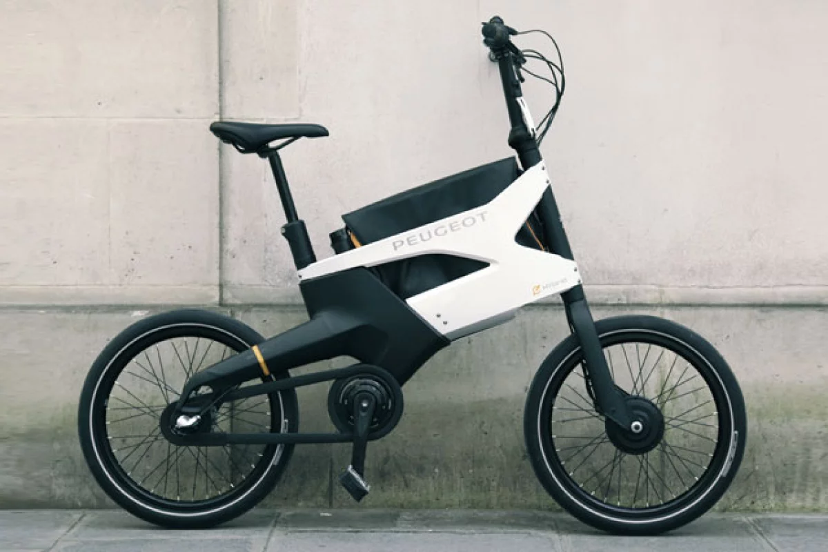 Peugeot's AE21 Hybrid electric bike previewed last week at the "What's Next' show