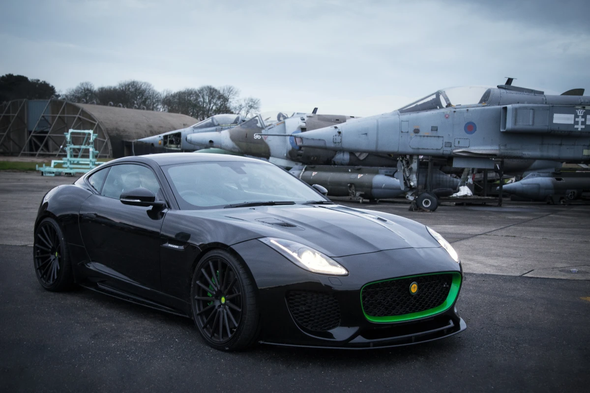 Lister's all-new Thunder boasts a 666-bhp 5.0-liter supercharged V8 and a 208-mph top speed