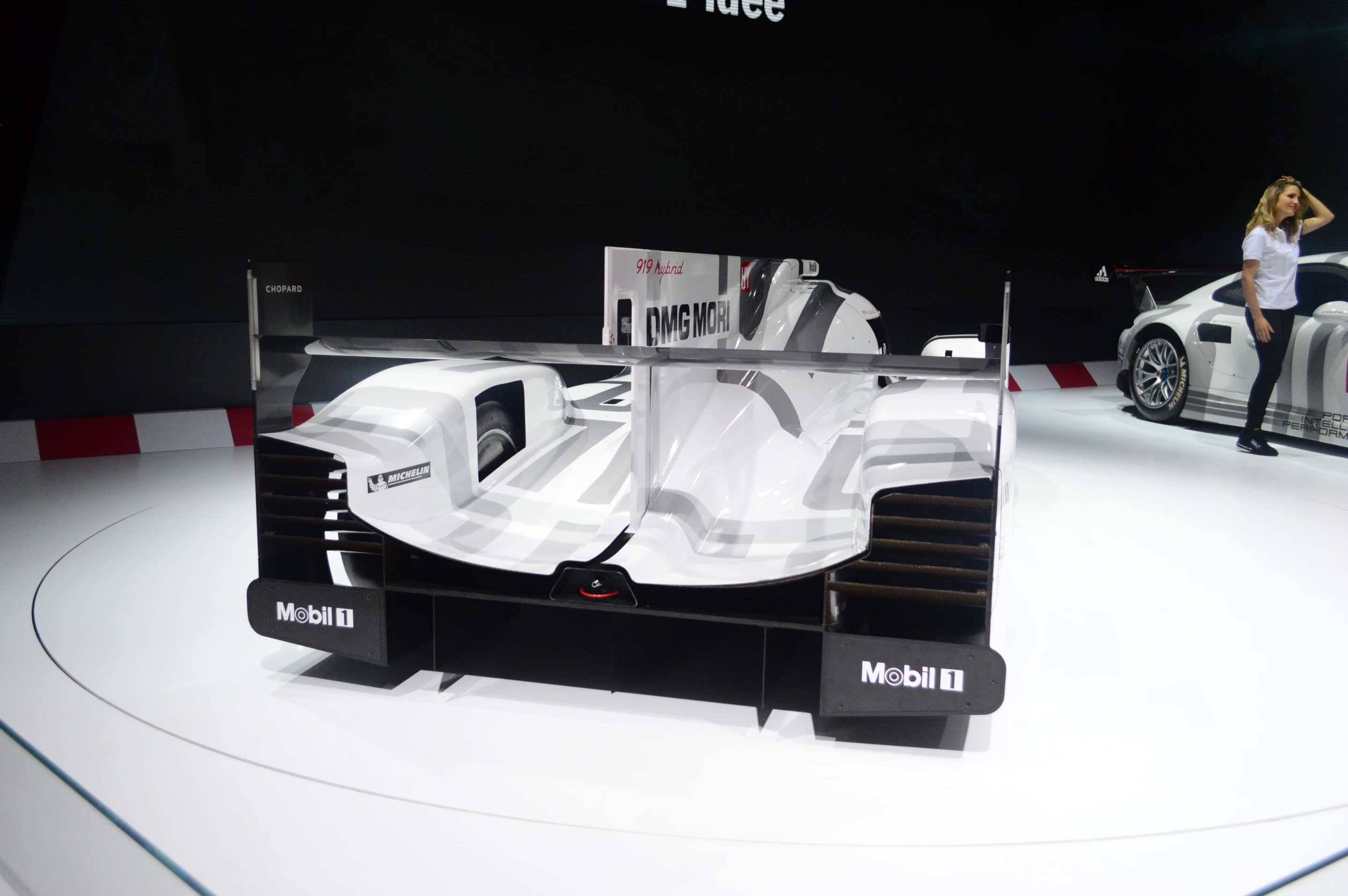 The Porsche 919 Hybrid unveiled (Photo: CC Weiss/Gizmag.com)