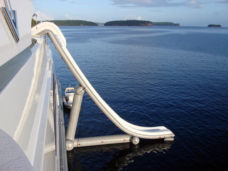 The LS model is over 5 meters (16.4 ft) tall