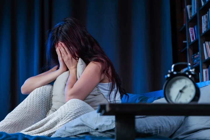 Increased activity between three different brain regions is suspected as the neural mechanism behind bad sleep and depression