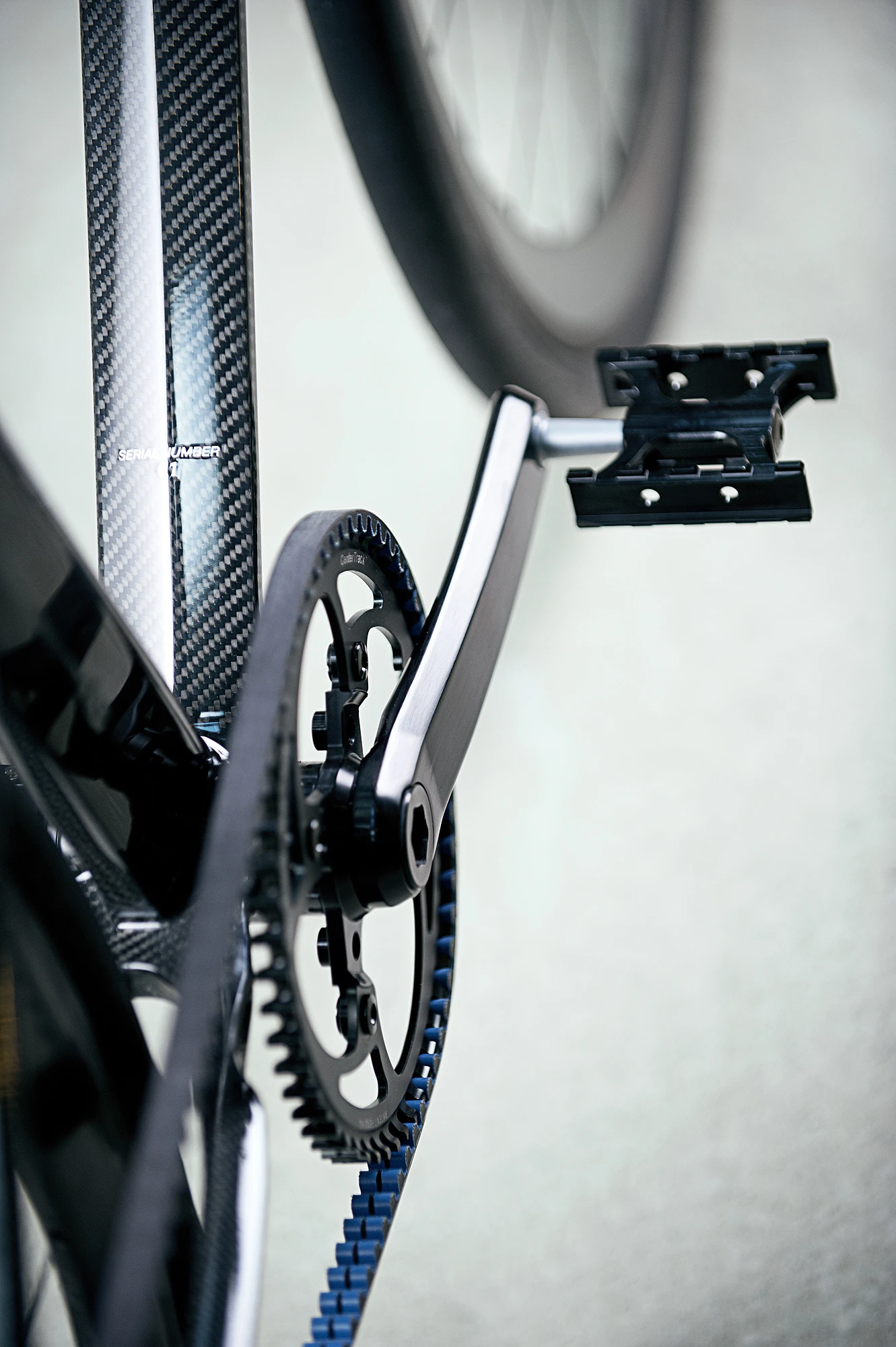 The carbon belt drive is quiet and light