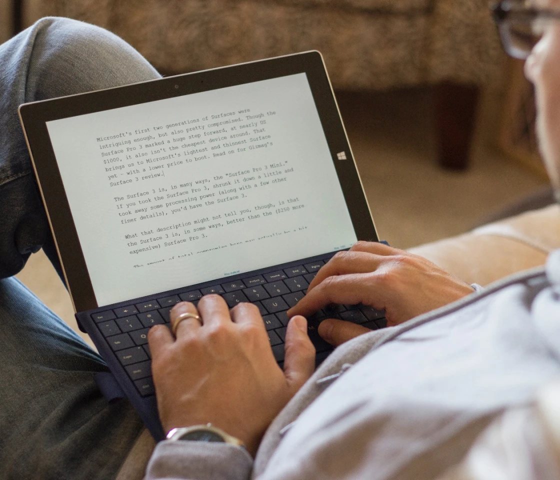 The Surface 3 isn't big for a laptop, but it's big enough to get the job done (Photo: Will Shanklin/Gizmag.com)