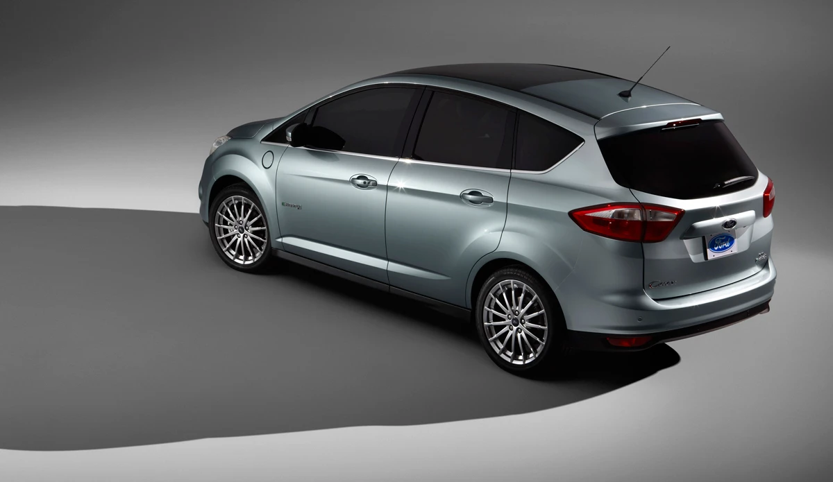 Ford's C-MAX Energi boasts an overall range at 550 miles (885 km)