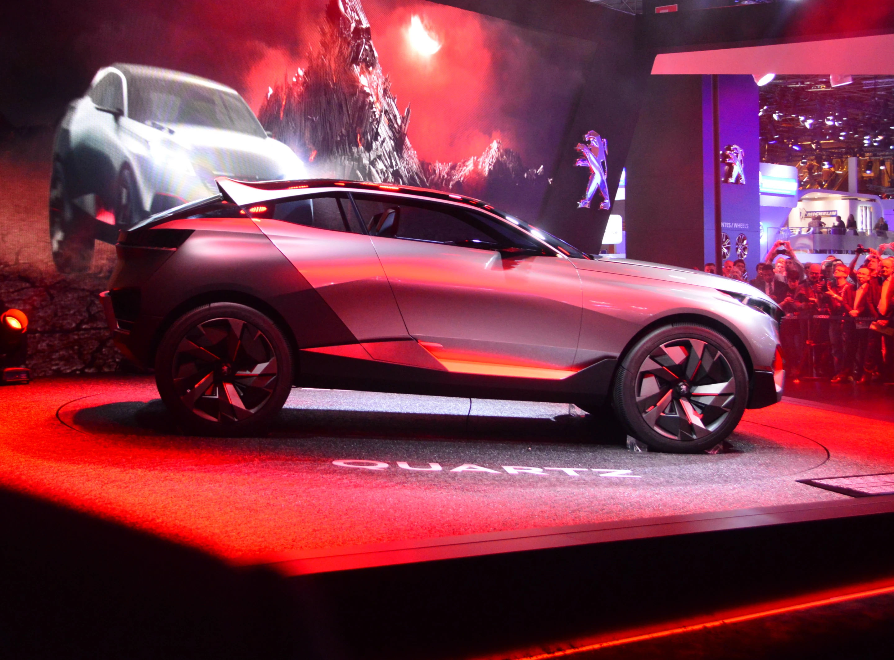 The QUARTZ blends the lower body of an SUV with the cabin of a sedan (Photo: C.C. Weiss/Gizmag)