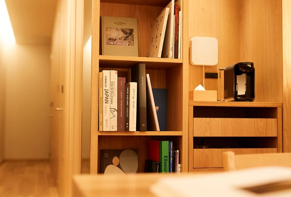 Mini library and desk area in the Type F suite