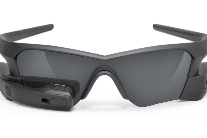 Recon Instruments' Pilot Edition sunglasses will come loaded with applications aimed at cyclists, runners and triathletes