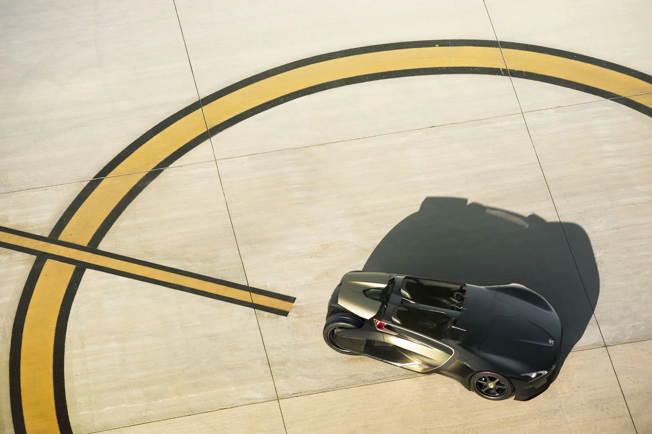 Peugeot EX1 concept at Aeroport Lleida Alguaire
