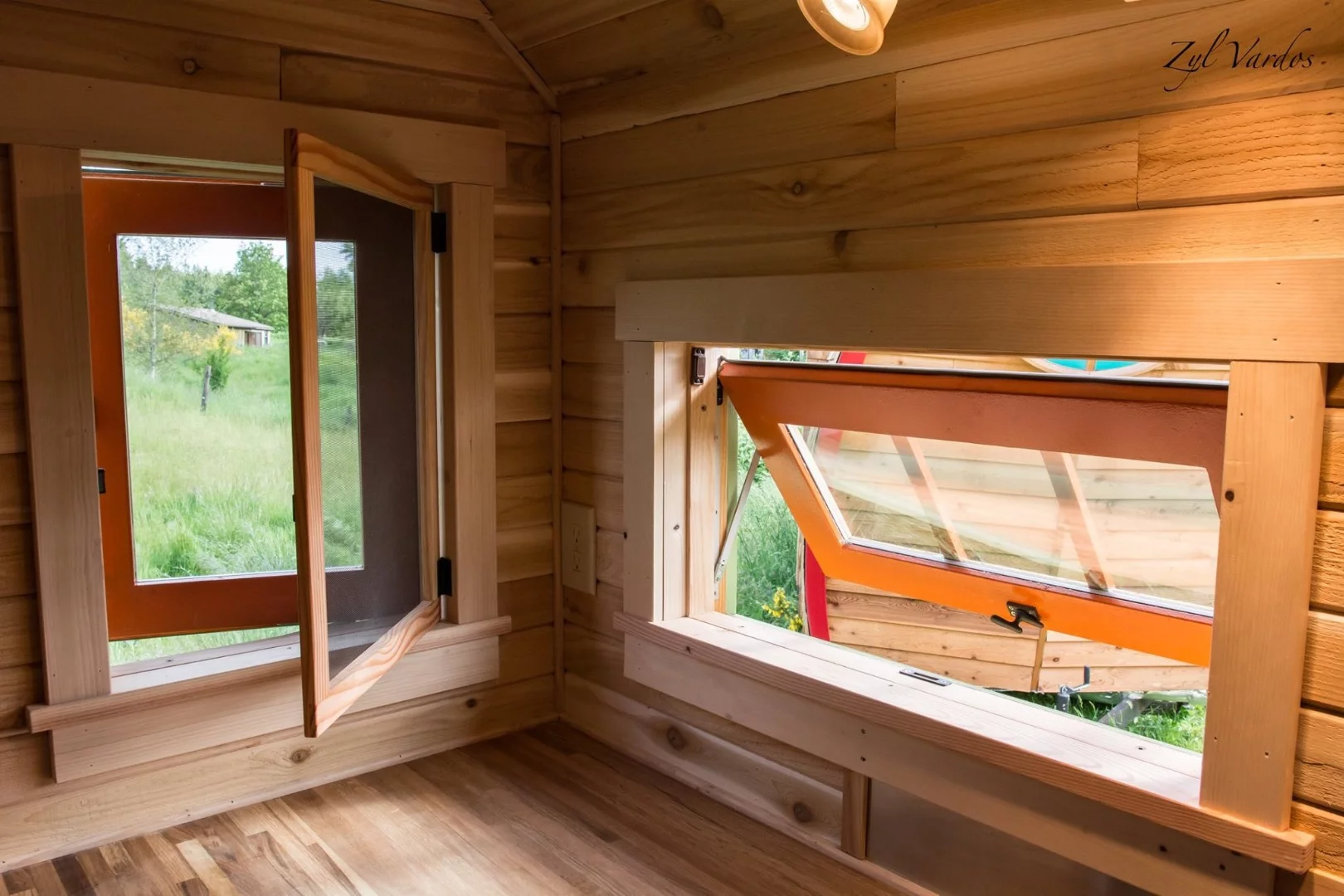 Plenty of operable windows in the Fuchsia