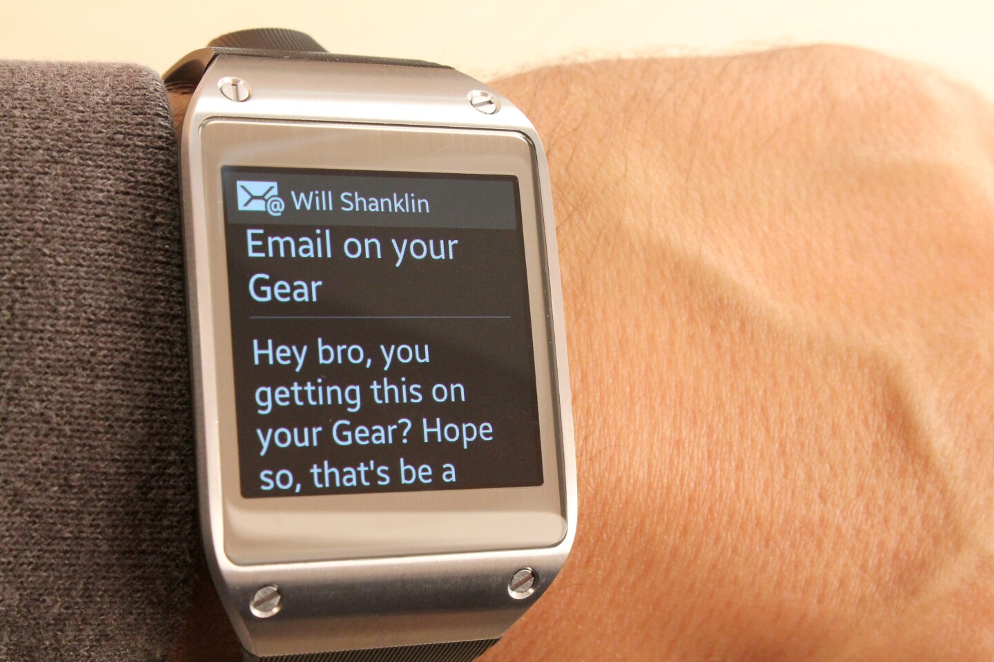 Emails do sync on the Gear, as long as you use Samsung's stock email app on your Galaxy Note 3