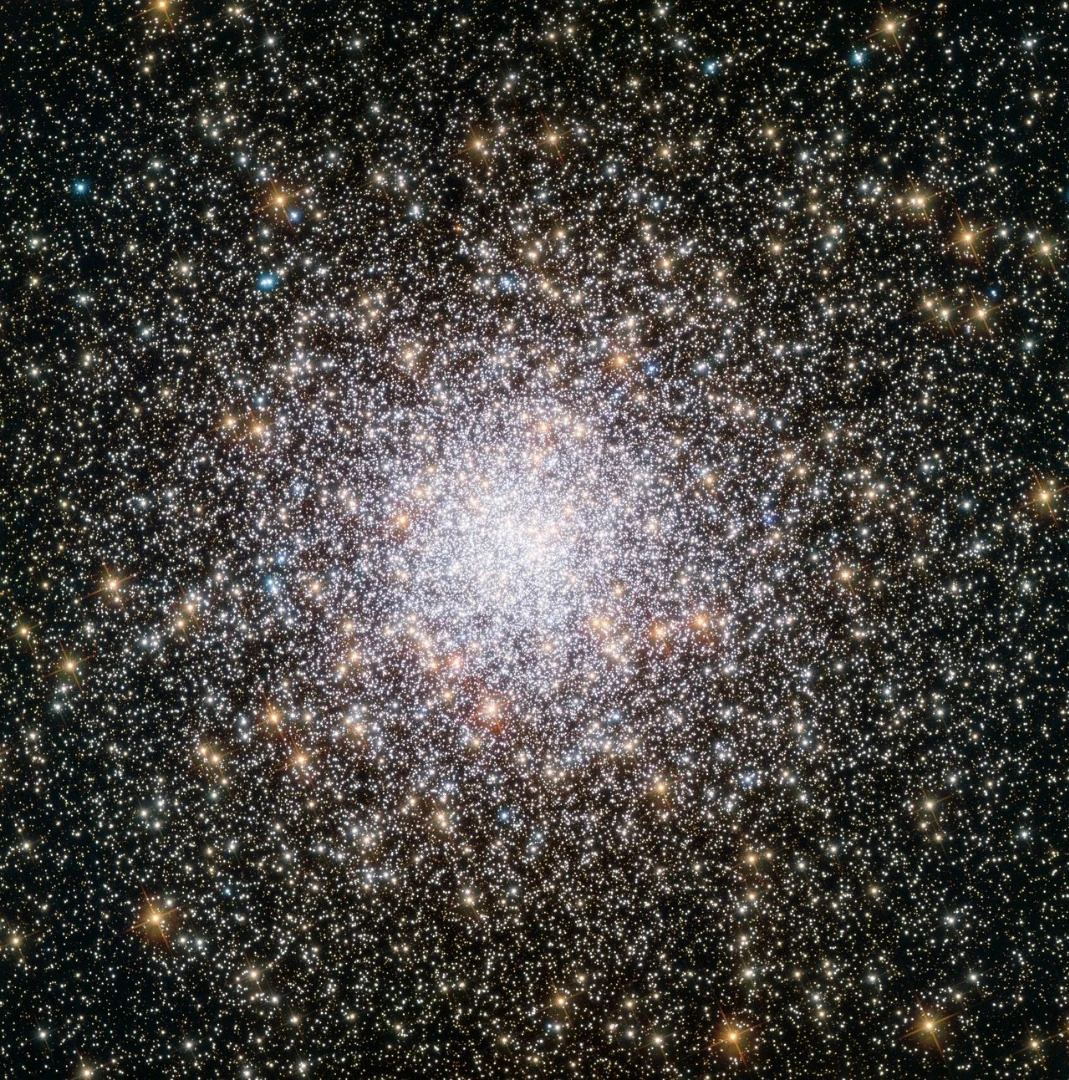 NGC 362, a 10-11 billion year-old star cluster, formed during the universe's peak of star formation