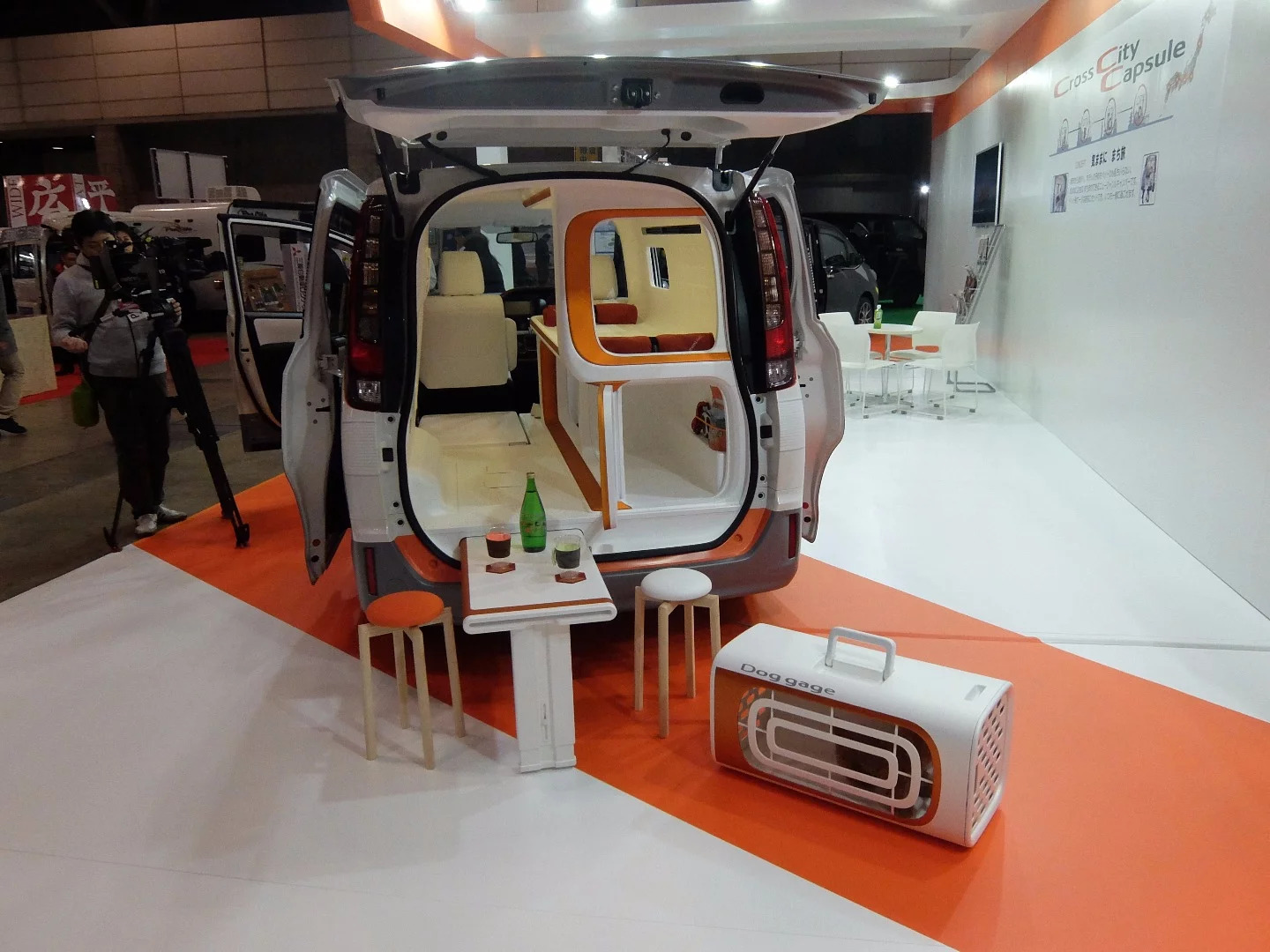 The NOAH Cross City Capsule Concept from Tokai Utility Motor – seen here in break mode