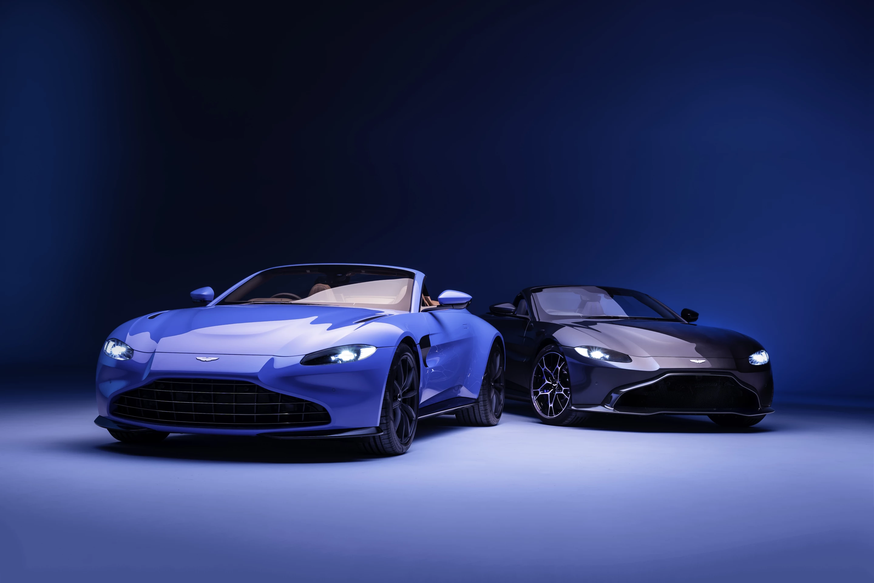 The introduction of the Vantage Roadster sees a range of new options introduced across the Vantage range. To celebrate the 70th Anniversary of the Vantage nameplate