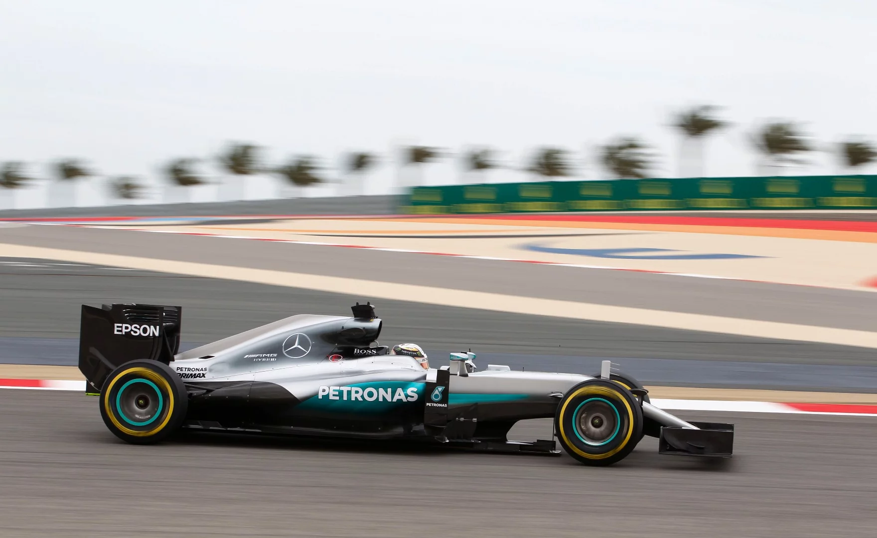 Lewis Hamilton beat Fernando Alonso's lap record in Bahrain with his Mercedes W07