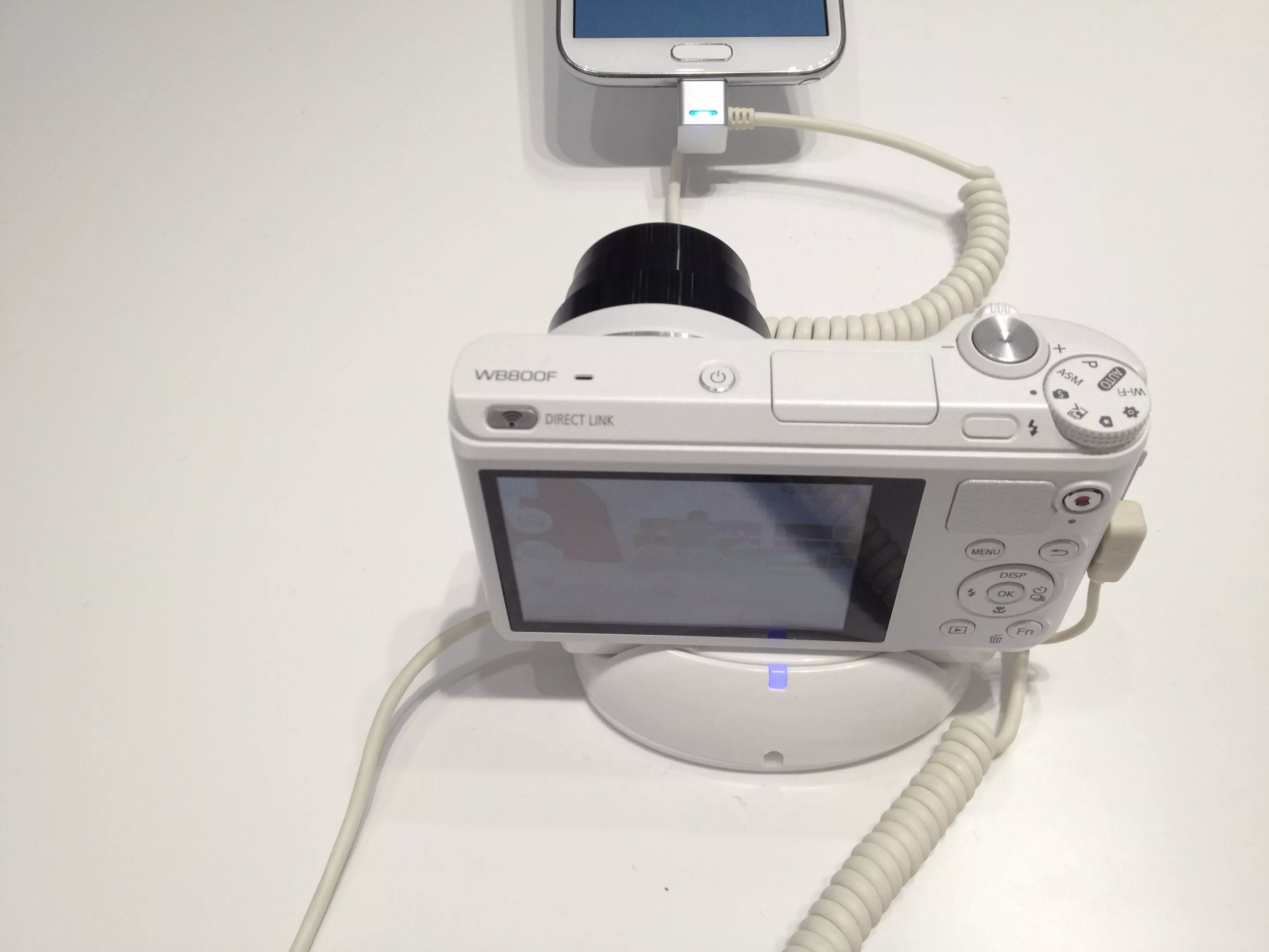 The Samsung WB800F on the CES show floor