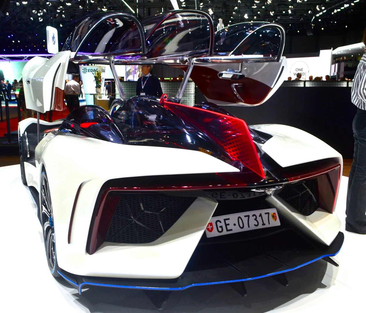 Techrules lifts the canopy on the Ren supercar