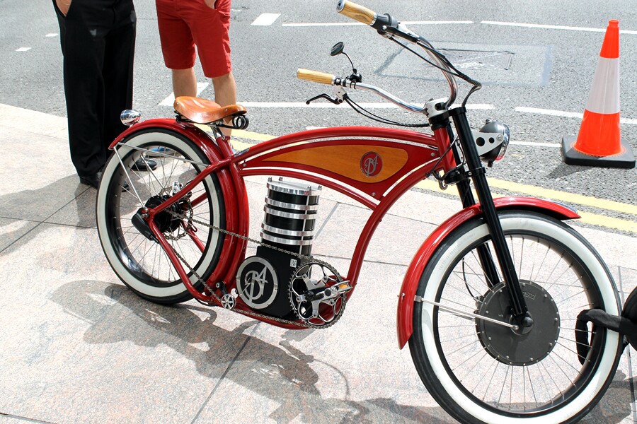 A B4 Bikes e-cruizer available for test-drive at the London Motorexpo (Photo: Stu Robarts/Gizmag)