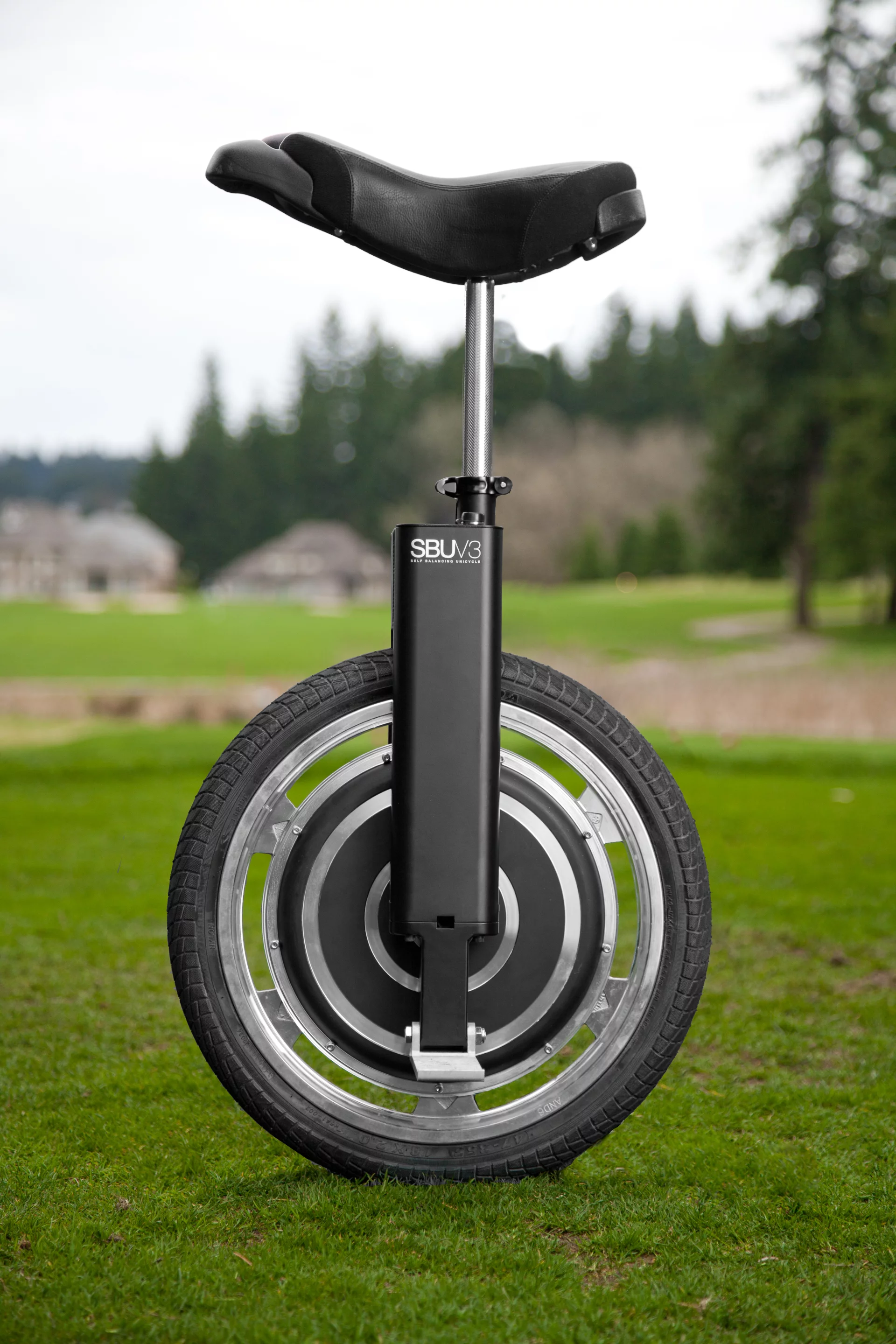 The forward and backward axis self-balancing aspect is taken care of by onboard sensors with 1,000 balance calculations being made per second for rapid correction