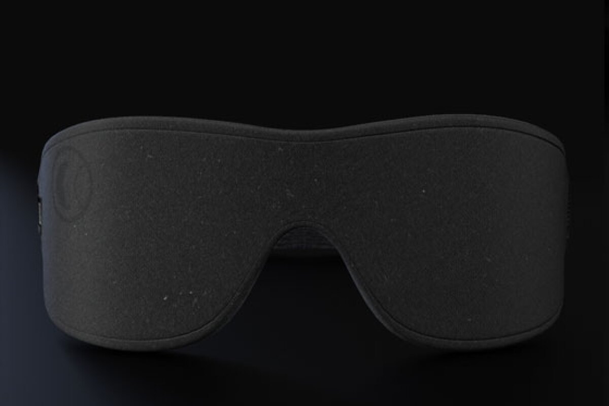 LUMI sleeping mask puts a sunrise on your face