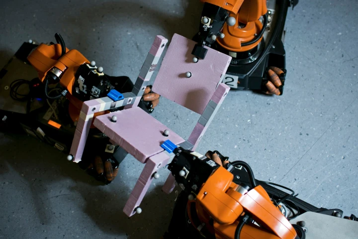 The MIT team's algorithm takes a different approach to existing methods, deferring difficult grip-related decisions until the easier parts of the task are complete