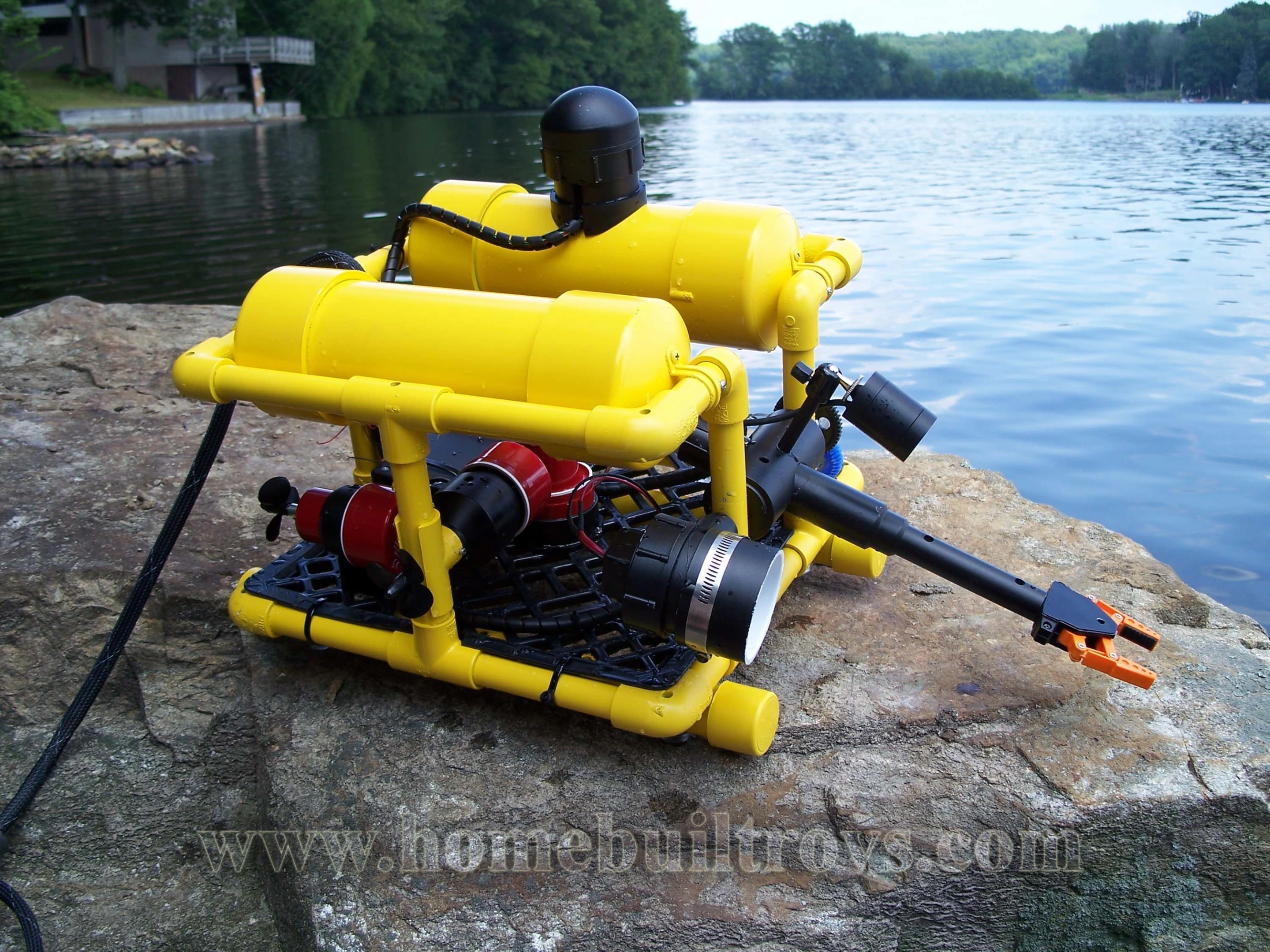 Hobbyist Steve Thone's homebuilt SeaFox, with custom propulsion and manipulator arm (Photo: Steve Thone)