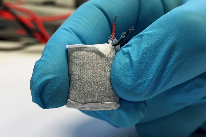This prototype fuel cell can be implanted beneath the skin and powered by excess glucose in the blood