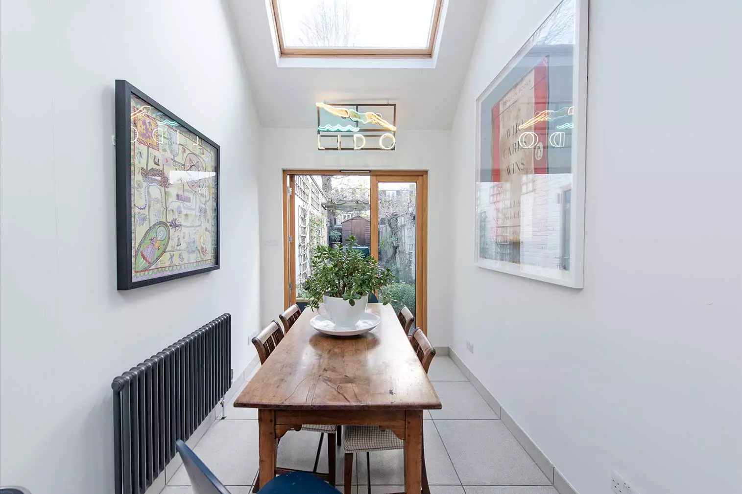 Slim House in London was built in an empty alleyway and measures just 91 in (2.3 m)-wide. The total floorspace is 1,058 sq ft (98 sq m) and is one of the city’s skinniest homes