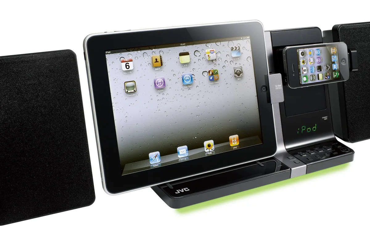 JVC has announced a sleek new speaker dock that can accommodate both an iPad and an iPhone/iPod at the same time
