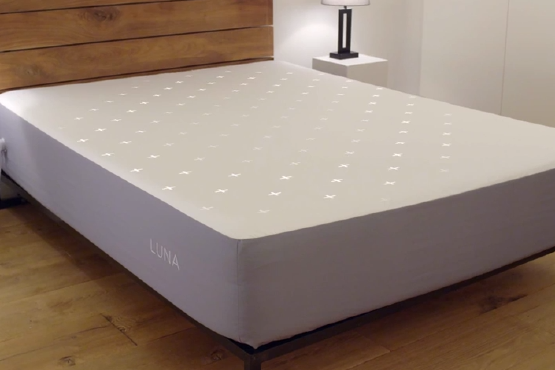 Luna smart mattress cover takes of Things to bed