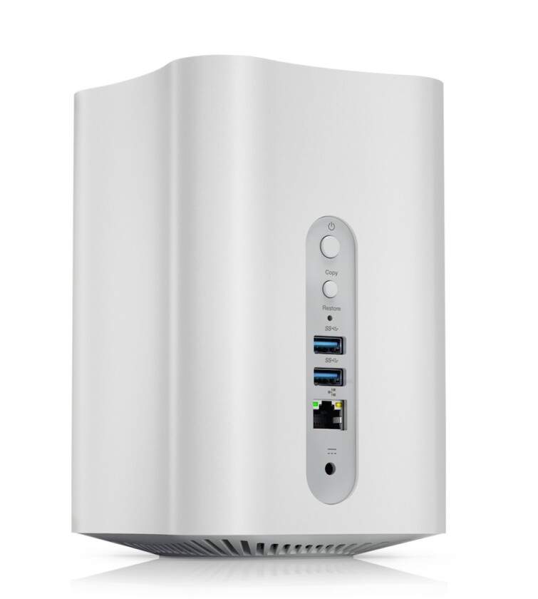 The Lenovo Smart Storage device can connect to other devices via Wi-Fi, USB or ethernet, and can be set to have multiple devices sync their data to it automatically