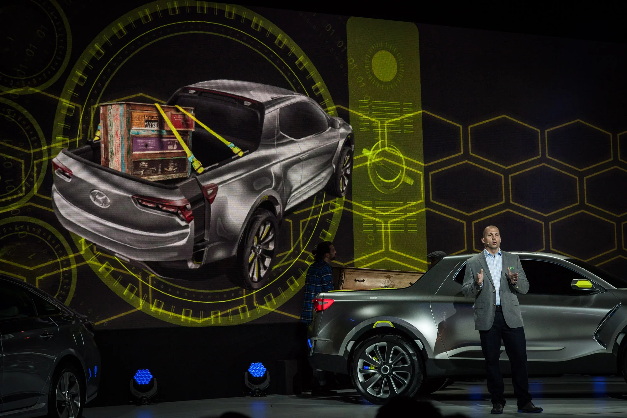 Hyundai's Santa Cruz Crossover, with its extendable tray, is targeted at "urban adventurers." It's a concept for now, but Hyundai is pushing hard to get something to production to take advantage of solid growth in the pickup sector. (Photo: Gizmag/Loz Blain)