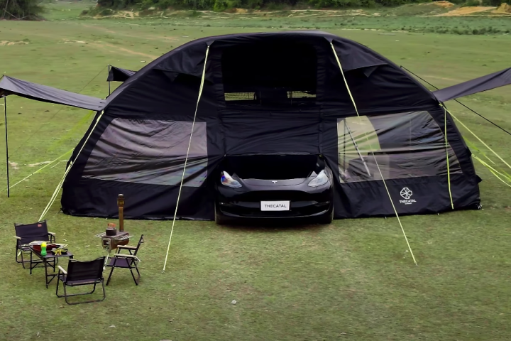 Thecatal merges the worlds of ground tent, vehicle tent and rooftop tent camping to create the Magic Fort