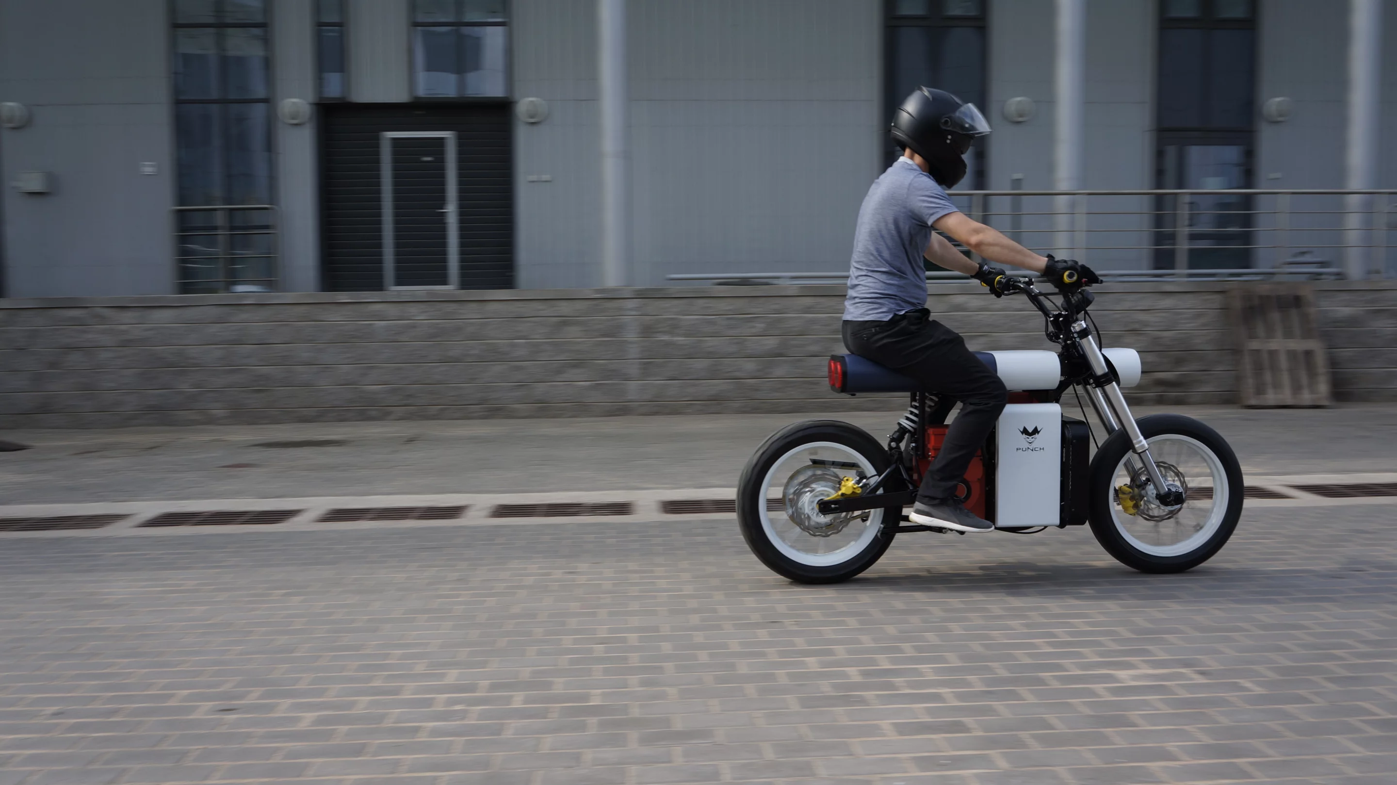 Silent Belarusian electric motorcycling