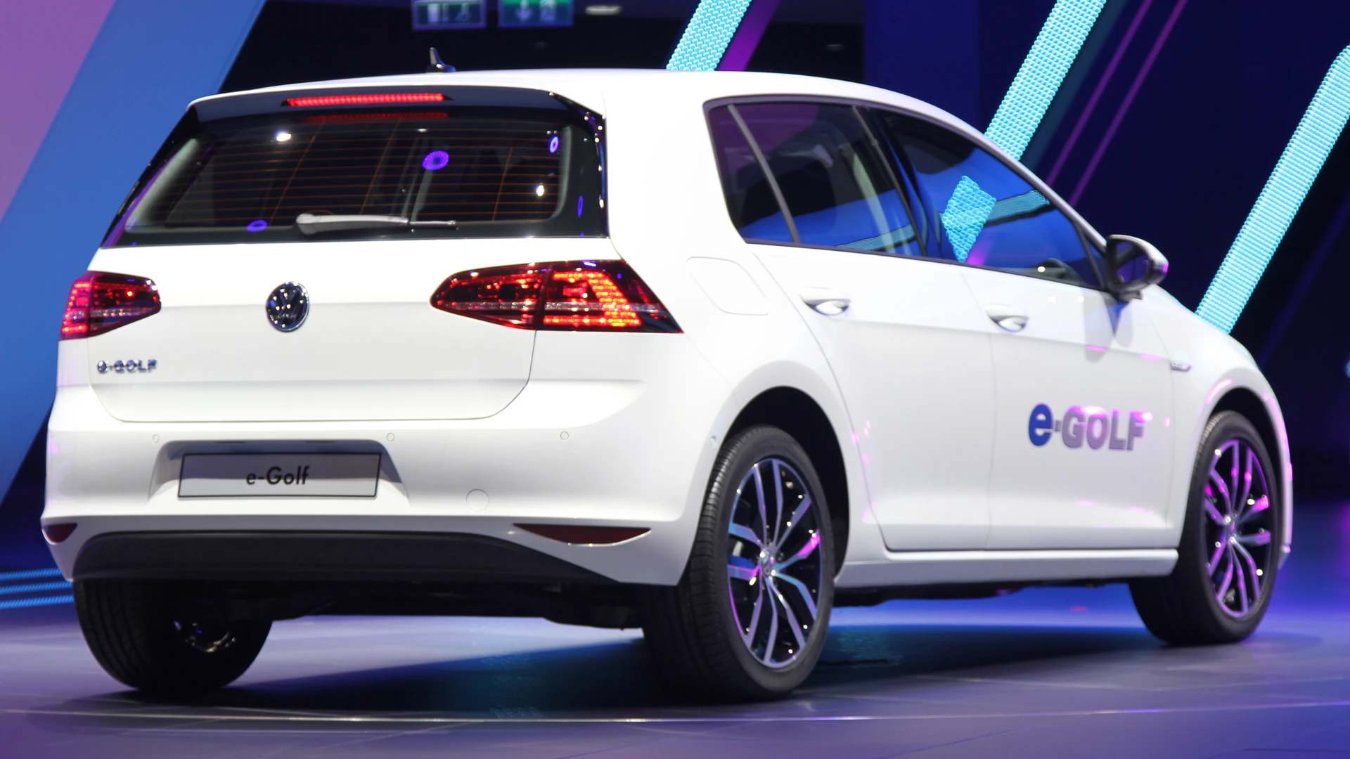 The e-Golf's top speed is electronically limited to 140 km/h (Photo: Gizmag)