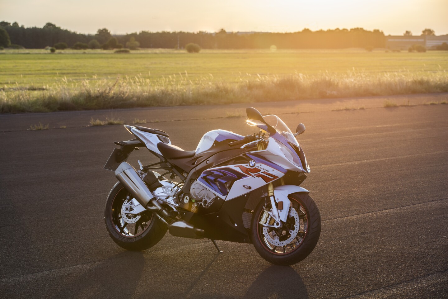 2017 BMW S1000RR: the most technologically advanced superbike on the market