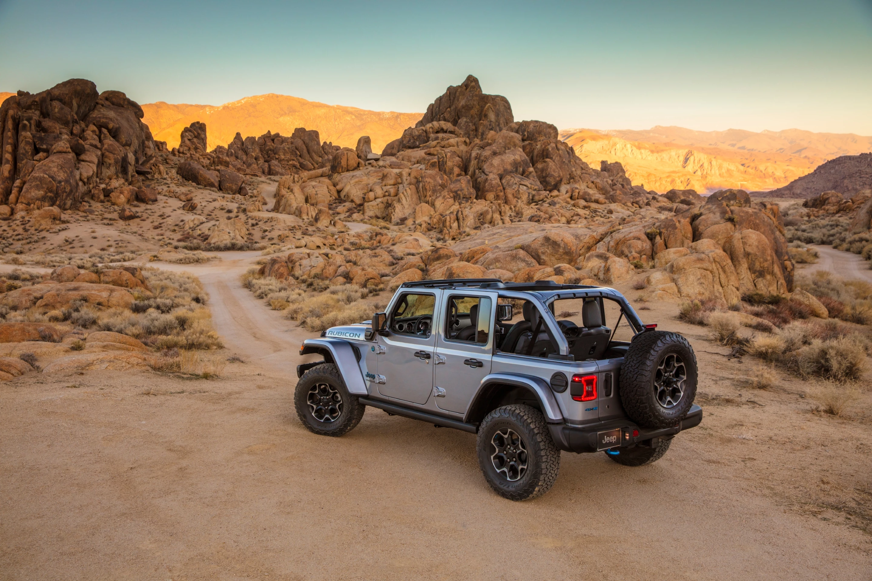 Full crawl ratio for the Wrangler Rubicon 4xe is 77.2:1