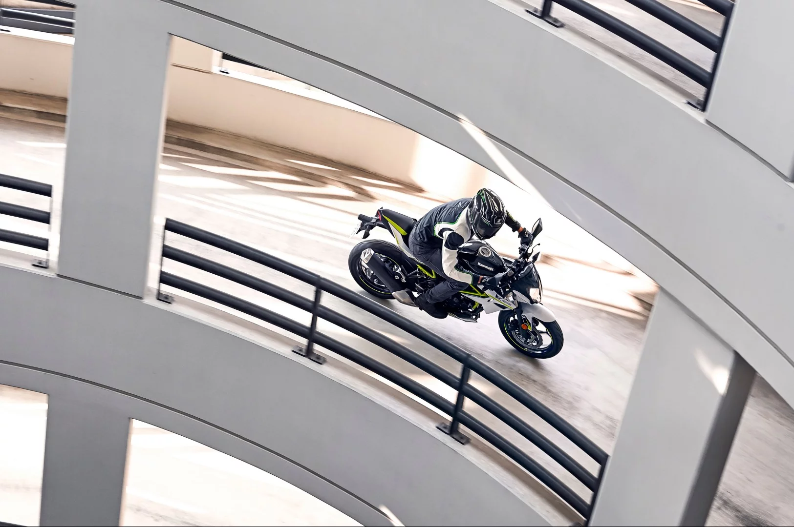 The 2019 Kawasaki Z125 in action