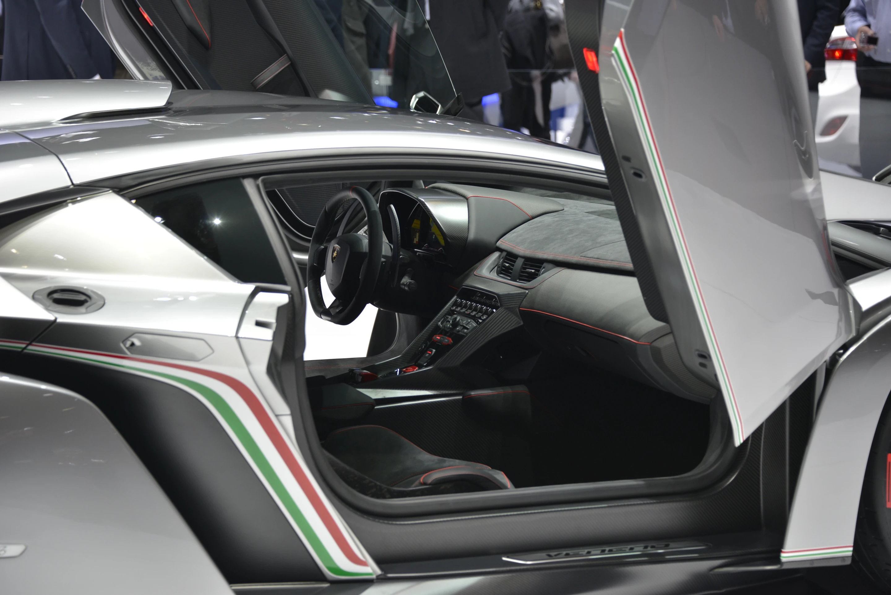 Lamborghini introduces the Veneno
