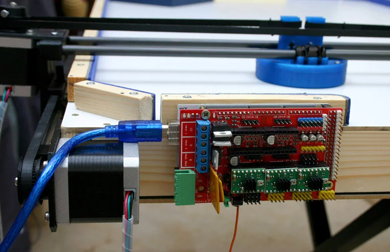 Julio estimated that the table cost about €200 (US$273) to build