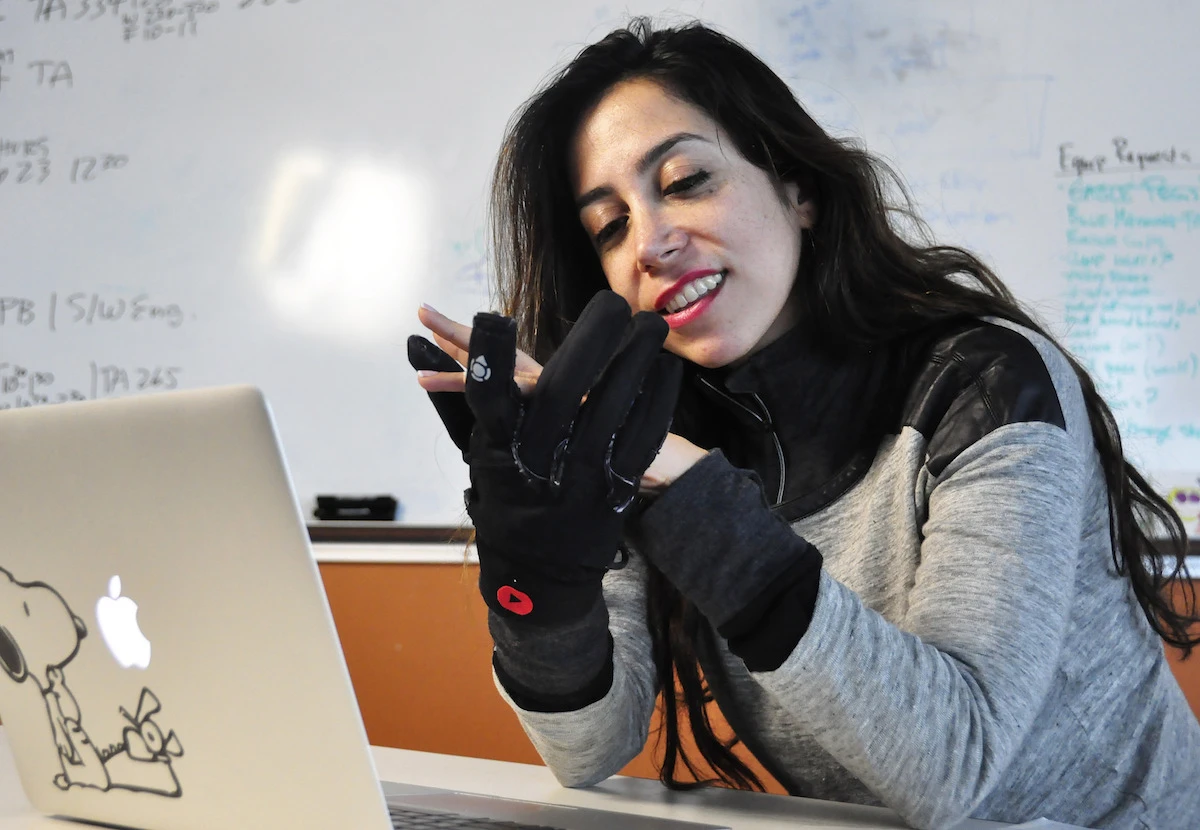 The Flex-N-Feel gloves allow long-distance couples to feel like they're holding or touching each other's hands